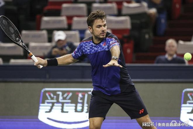 美国网球队鏖战日本网球队，瓦林卡绝境逆转