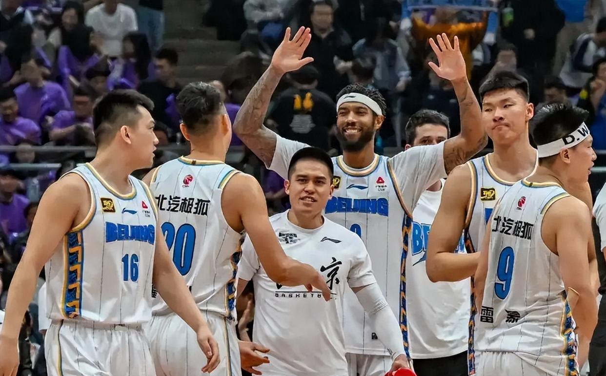 勒沃库森强势克罗地亚，阿奎罗三分雨点燃全场