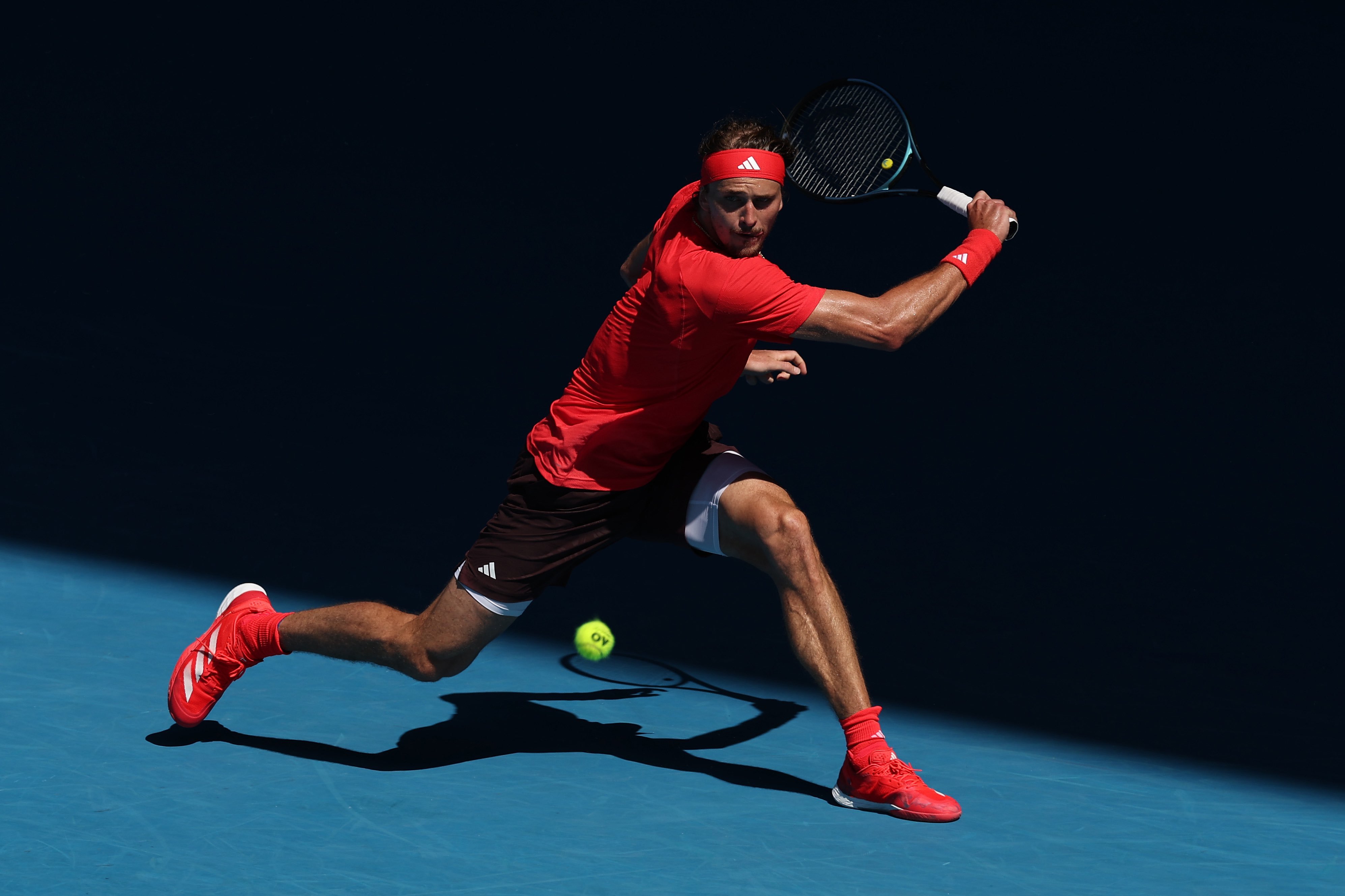 温网轻取澳网，兹维列夫带队取胜