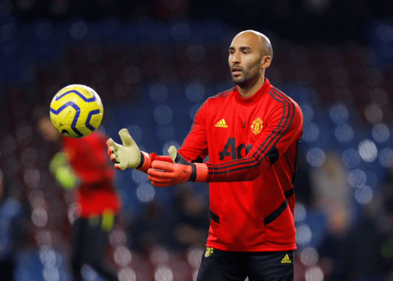 老将伊布余热未消，继续展现神勇状态