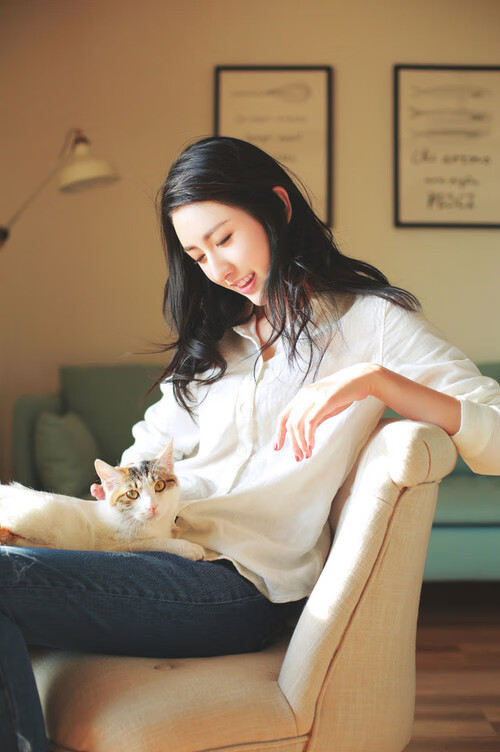 开云体育-魔翼双响+导演进球！阿尔瓦雷斯一己之力撕碎防线，莱比锡客场擒敌占先机