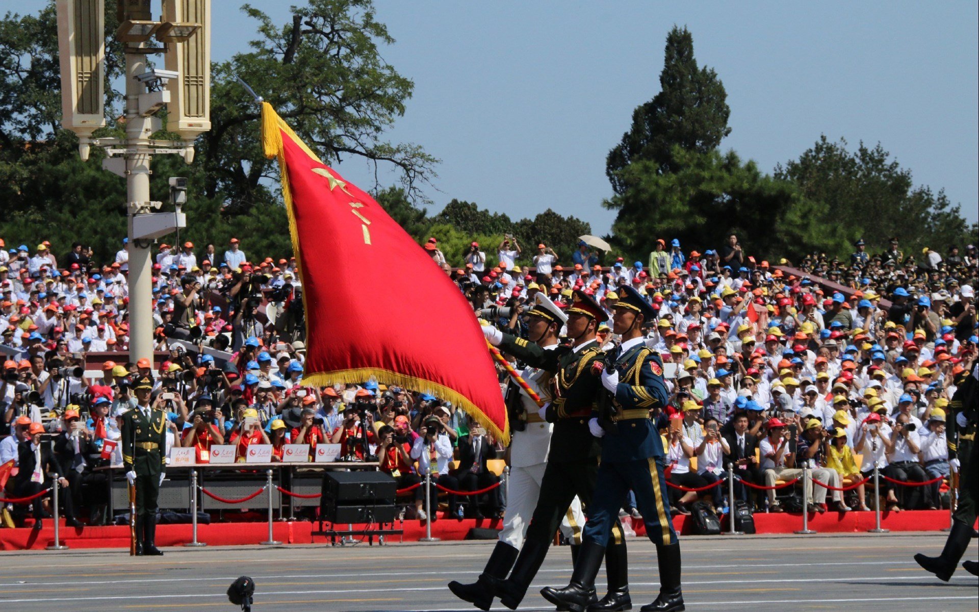 锡安炸裂表演!勇士第三节一波流摧毁浙江,37+15+5主宰比赛