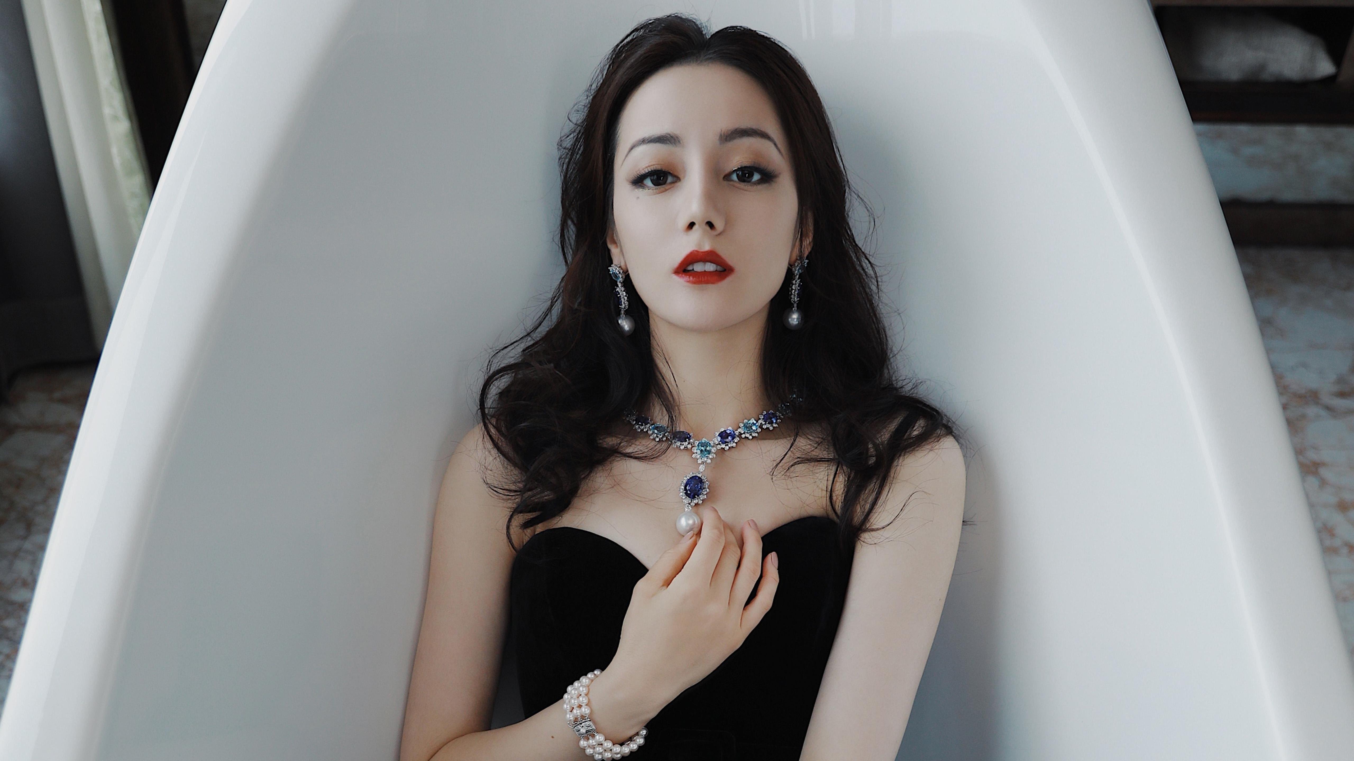 驯服与野火，当克罗地亚的蓝色棋盘，撞上那不勒斯的萨内